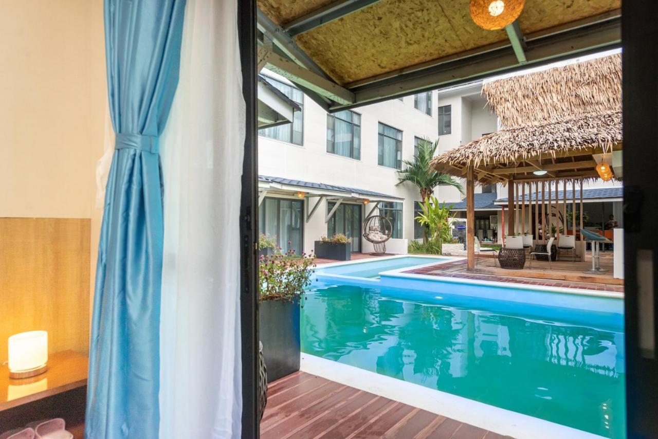 Siargao Seasky Resort Catangnan Luaran gambar