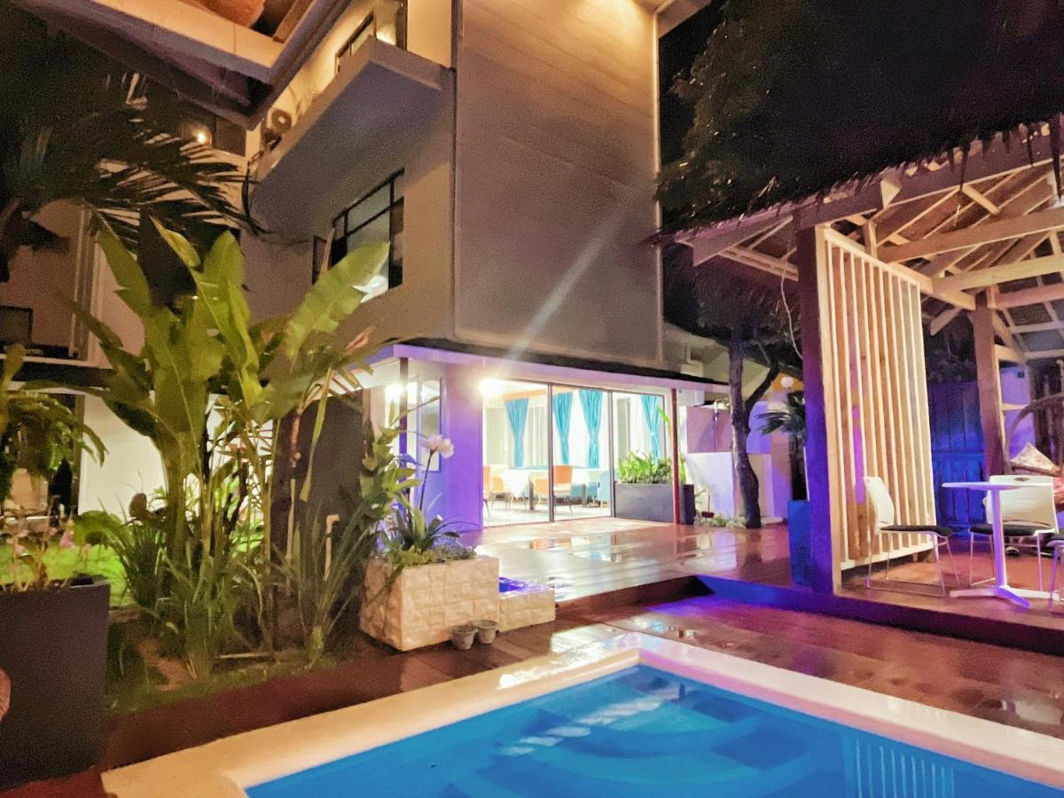 Siargao Seasky Resort Catangnan Luaran gambar